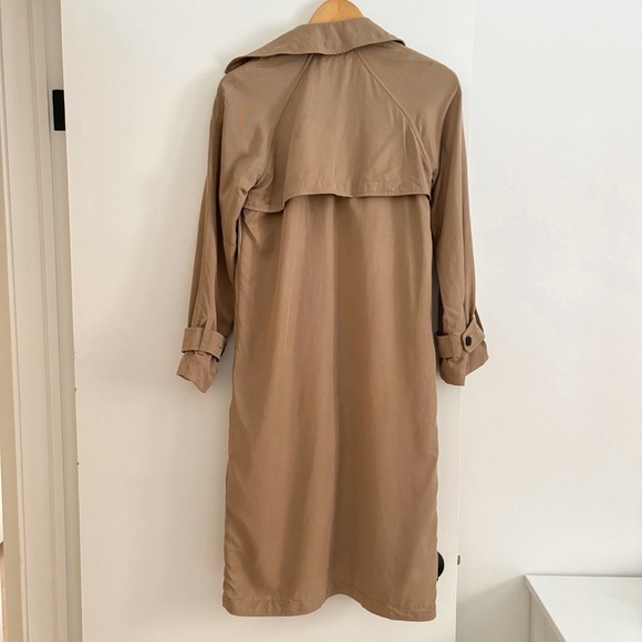 Aritzia Babaton Lawson Beige Trench Coat Flowy Lightweight Spring Classic Sz XXS - Picture 7 of 7